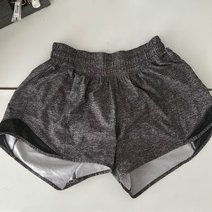 Lululemon Hotty hot short 4”